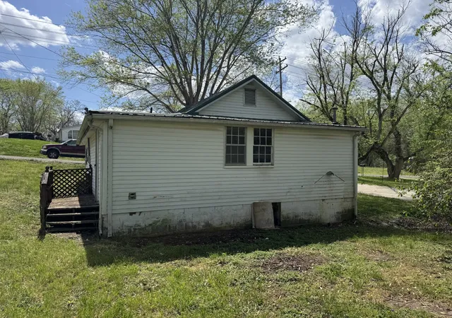 Homes for sale in Dickson, TN | 501 W Chestnut St, Dickson, TN 37055 | MLS# 3243690