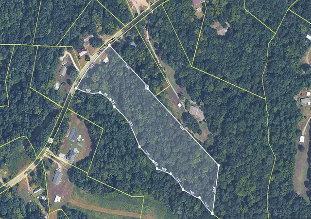 Homes for sale in Indian Mound, TN | 4199 Lylewood Rd, Indian Mound, TN 37079 | MLS# 3243718