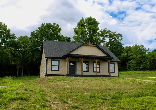 1st image of 138 Alice Preston Loop, Gordonsville, TN 38563 | MLS# 3244428