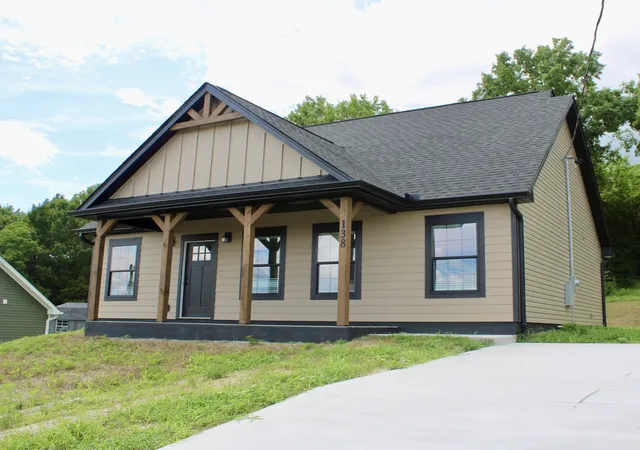 2nd image of 138 Alice Preston Loop, Gordonsville, TN 38563 | MLS# 3244428