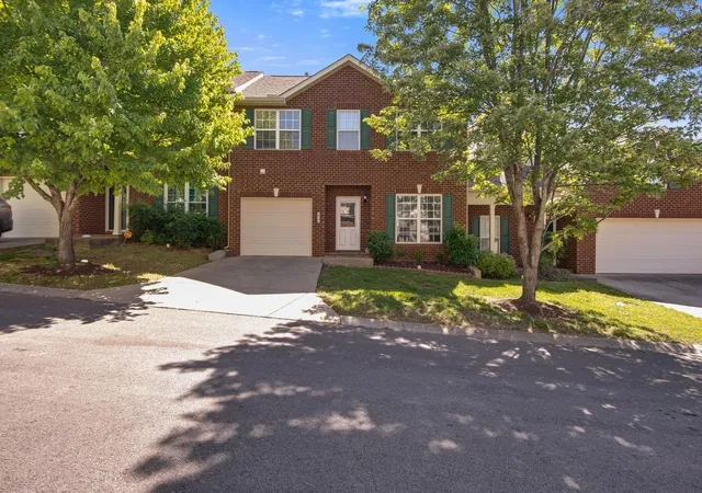 2nd image of 303 Nashboro Greens Way, Nashville, TN 37217 | MLS# 3245168