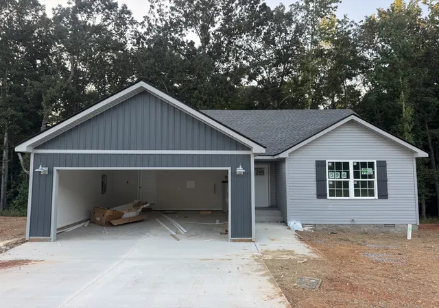 Photo 2 of Single family home for sale at 309 Tisha Ct, Clarksville, TN 37042 | MLS# 3244476 | Listing updated on 2026-09-21