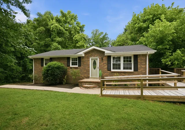 Homes for sale in Burns, TN | 1151 Chestnut Dr, Burns, TN 37029 | MLS# 3244034