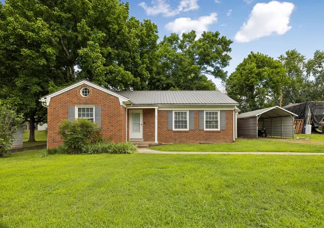 Homes for sale in Centerville, TN | 111 Morrison St, Centerville, TN 37033 | MLS# 3244996