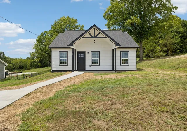 Homes for sale in Gordonsville, TN | 150 Alice Preston Loop, Gordonsville, TN 38563 | MLS# 3244982