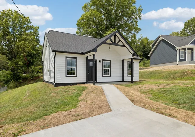 Homes for sale in Gordonsville, TN | 150 Alice Preston Loop, Gordonsville, TN 38563 | MLS# 3244982