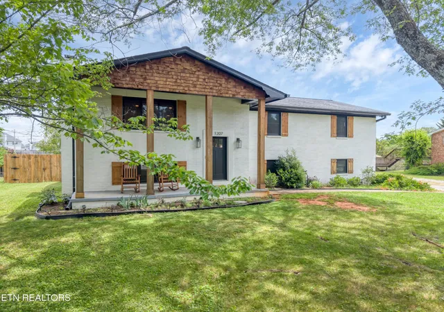3rd image of 1207 Lenore Lane, Maryville, TN 37804 | MLS# 3243780
