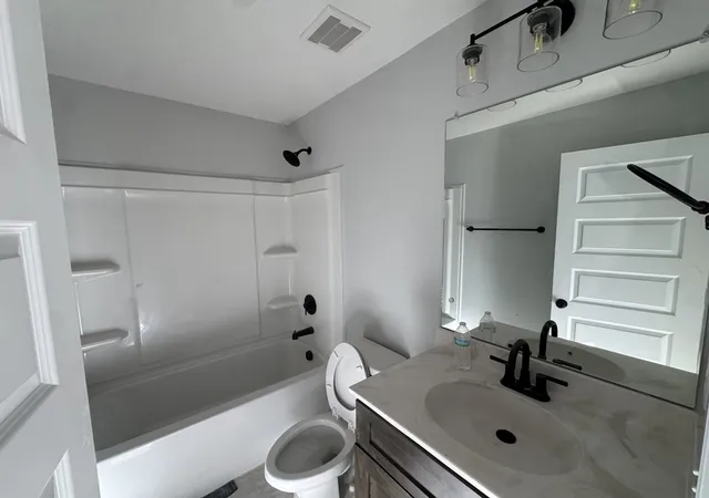 Photo 3 of Single family home for sale at 313 Tisha Ct, Clarksville, TN 37042 | MLS# 3244475 | Listing updated on 2026-10-05