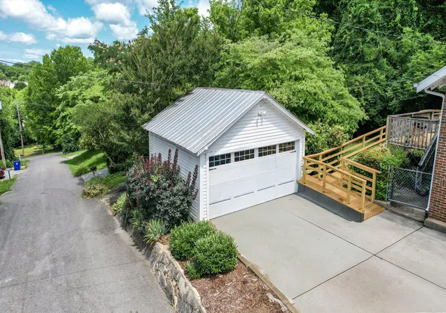 Photo 3 of Single family home for sale at 431 Highland Ave NW, Cleveland, TN 37311 | MLS# 3243878 | Listing updated on 2026-08-17