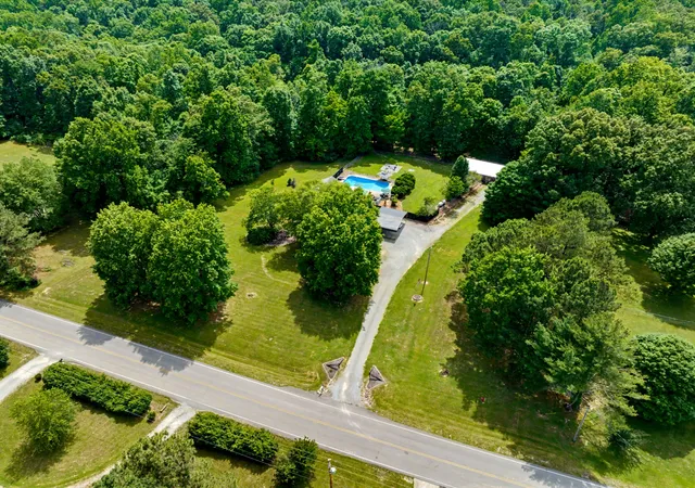 Photo 1 of Sale Pending at 2552 Farms Cir, Woodlawn, TN 37191 | MLS# 3244402 | Listing updated on 2026-09-08