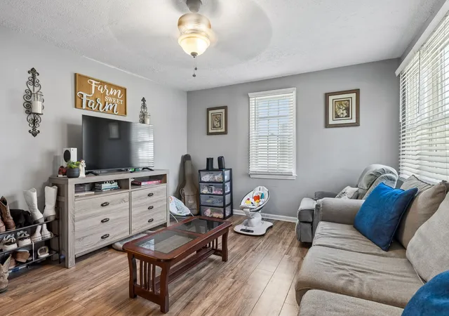Photo 3 of Single family home for sale at 612 Fairview Ave, Lebanon, TN 37087 | MLS# 3247341 | Listing updated on 2026-09-18