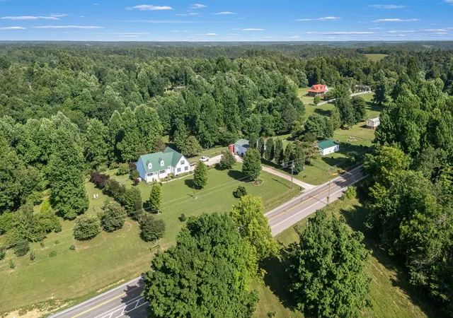 Homes for sale in Petersburg, TN | 1621 Shelbyville Hwy, Petersburg, TN 37144 | MLS# 3245939
