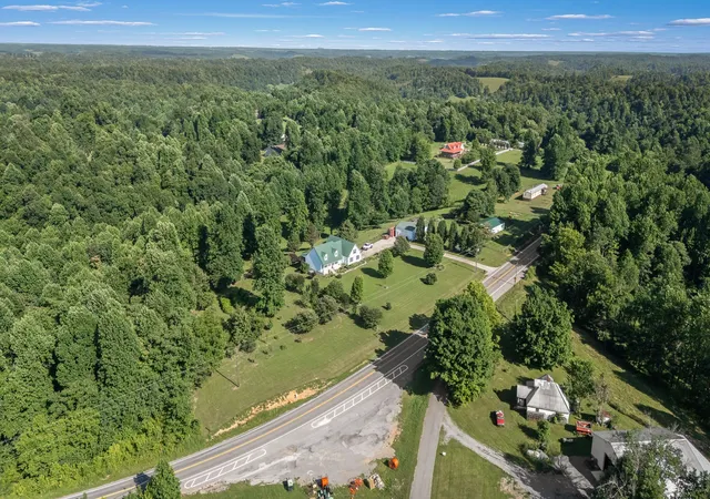 Homes for sale in Petersburg, TN | 1621 Shelbyville Hwy, Petersburg, TN 37144 | MLS# 3245939