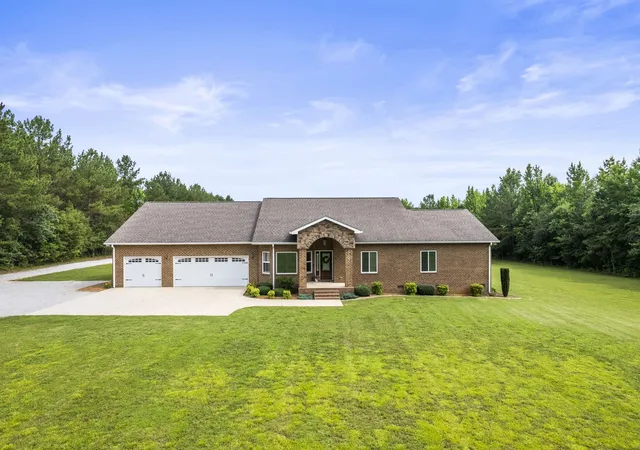Homes for sale in Winchester, TN | 206 Knott Rd, Winchester, TN 37398 | MLS# 3246404