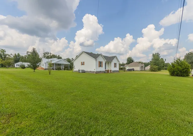 3rd image of 103 Robin Hood Rd, Hohenwald, TN 38462 | MLS# 3244079