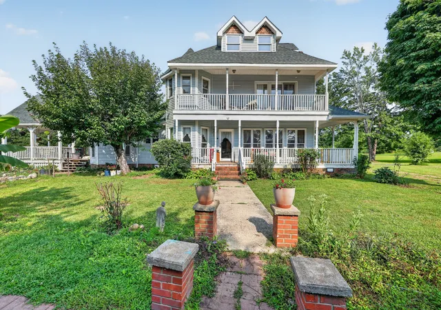 2nd image of 2155 Oak Knob Rd, Lafayette, TN 37083 | MLS# 3309488