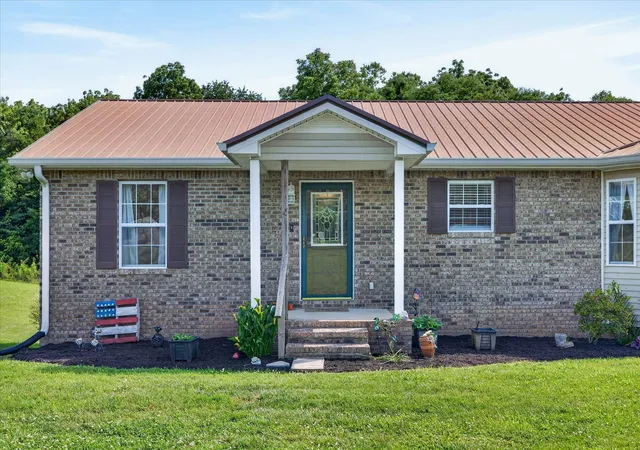 Homes for sale in Cedar Hill, TN | 6702 Hwy 41 N, Cedar Hill, TN 37032 | MLS# 3244942