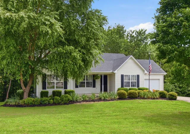 Homes for sale in Columbia, TN | 536 Lenape Path, Columbia, TN 38401 | MLS# 3245155