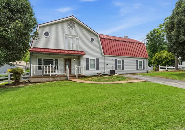 Photo 4 of Single family home for sale at 5717 Maudina Ave, Nashville, TN 37209 | MLS# 3244313 | Listing updated on 2026-08-26