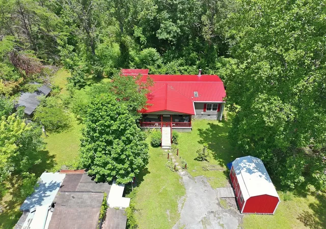Homes for sale in Lyles, TN | 5843 Valley Dr, Lyles, TN 37098 | MLS# 3244342