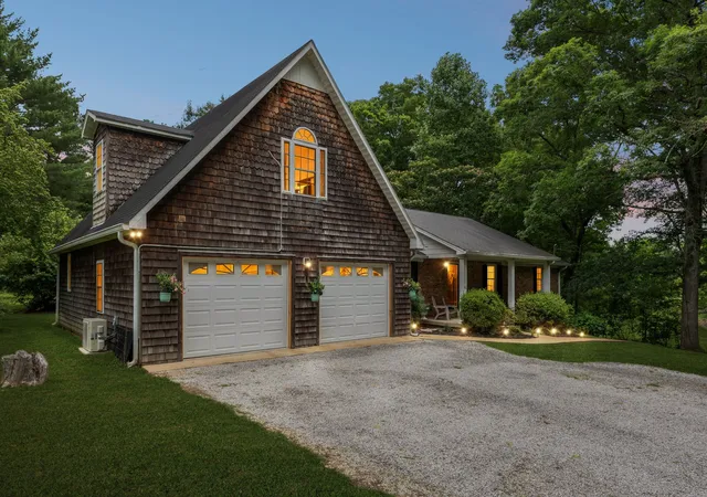2nd image of 110 Jefferson Dr, Columbia, TN 38401 | MLS# 3244436