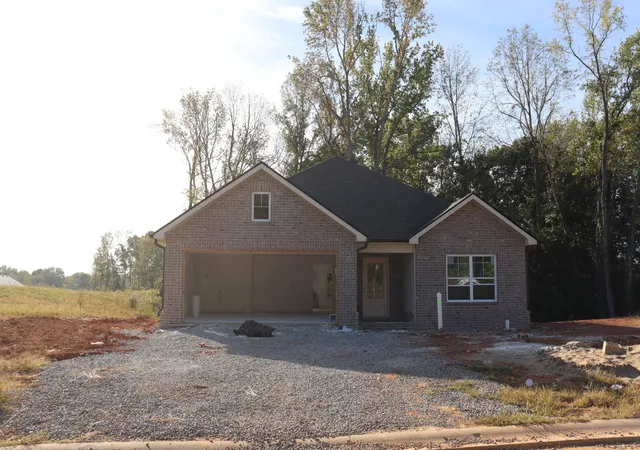 Single family home for sale at 1638 Hidden Crk Trl, Clarksville, TN 37043 | MLS# 3245078