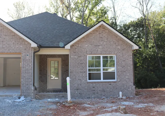 Photo 3 of Single family home for sale at 1638 Hidden Crk Trl, Clarksville, TN 37043 | MLS# 3245078 | Listing updated on 2026-10-09