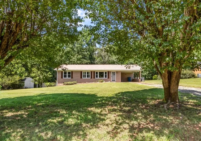 Homes for sale in Camden, TN | 196 Victor St, Camden, TN 38320 | MLS# 3252042