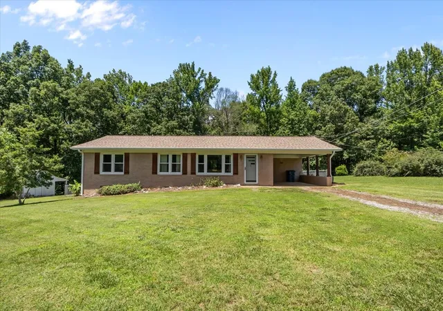 Homes for sale in Camden, TN | 196 Victor St, Camden, TN 38320 | MLS# 3252042