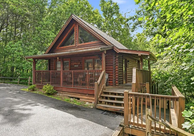 image of 336 Big Bear Way, Pigeon Forge, TN 37863 | MLS# 3304115