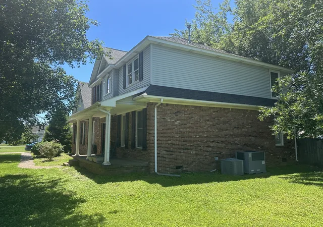 Homes for sale in Hopkinsville, KY | 202 Quincy Dr, Hopkinsville, KY 42240 | MLS# 3244555