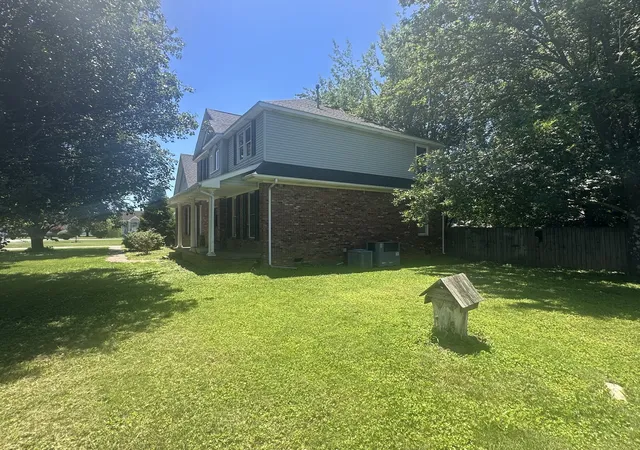 Homes for sale in Hopkinsville, KY | 202 Quincy Dr, Hopkinsville, KY 42240 | MLS# 3244555