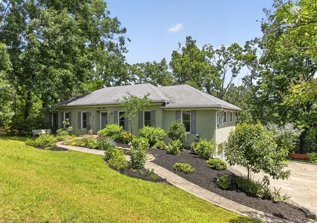 Homes for sale in Brentwood, TN | 1234 Jefferson Davis Dr, Brentwood, TN 37027 | MLS# 3246625