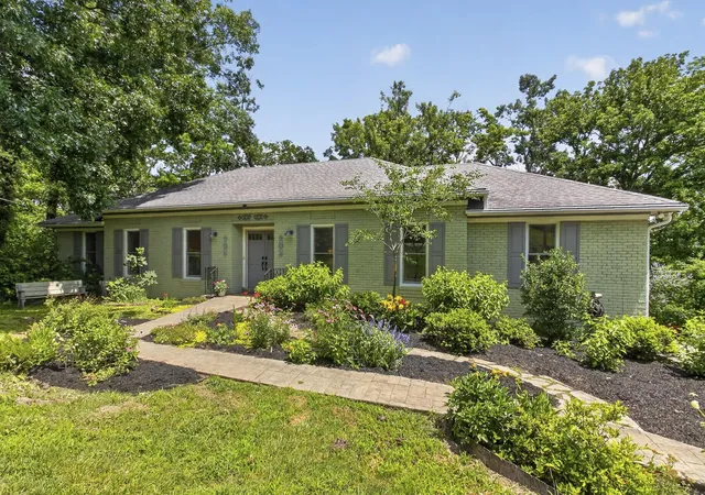 Homes for sale in Brentwood, TN | 1234 Jefferson Davis Dr, Brentwood, TN 37027 | MLS# 3246625