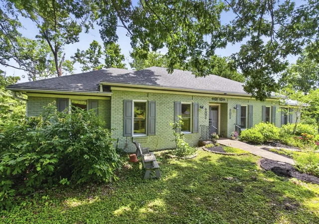 Homes for sale in Brentwood, TN | 1234 Jefferson Davis Dr, Brentwood, TN 37027 | MLS# 3246625