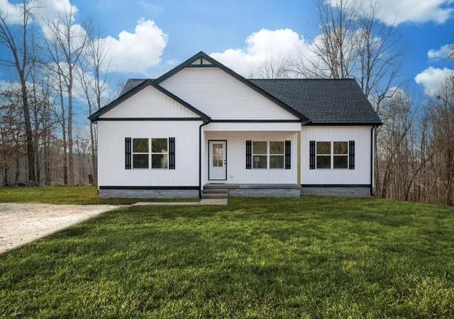 Homes for sale in Charlotte, TN | 3033 Bowker Road, Charlotte, TN 37036 | MLS# 3246053