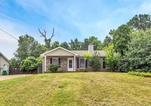 Photo 1 of Single family home for sale at 2809 Teakwood Dr, Clarksville, TN 37040 | MLS# 3247790 | Listing updated on 2026-09-02