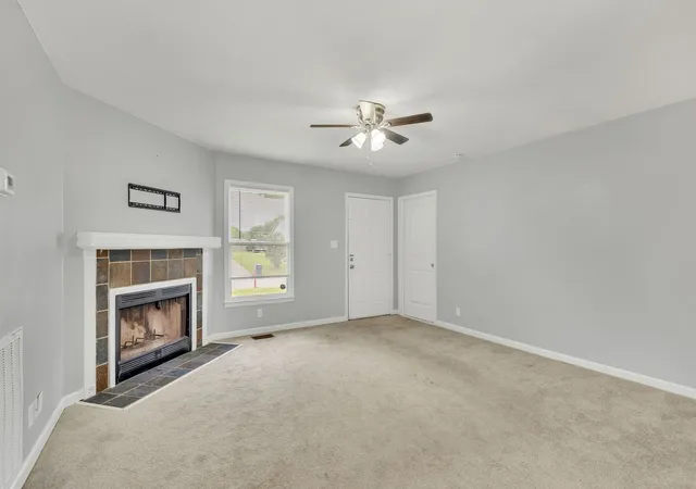 Photo 4 of Single family home for sale at 2809 Teakwood Dr, Clarksville, TN 37040 | MLS# 3247790 | Listing updated on 2026-09-02