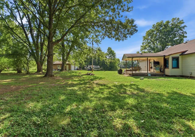 Photo 2 of Single family home for sale at 198 Clearview Rd, Cottontown, TN 37048 | MLS# 3271977 | Listing updated on 2026-10-03
