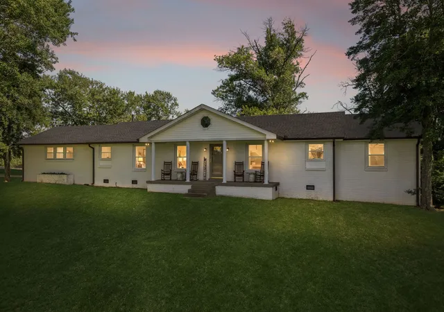 Homes for sale in Greenbrier, TN | 4579 Old Coopertown Rd, Greenbrier, TN 37073 | MLS# 3245540