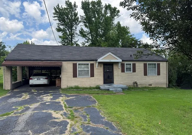 Homes for sale in Camden, TN | 146 Mimosa St, Camden, TN 38320 | MLS# 3244615