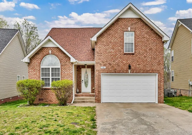 Homes for sale in Clarksville, TN | 2581 Alex Overlook Way, Clarksville, TN 37043 | MLS# 3244587