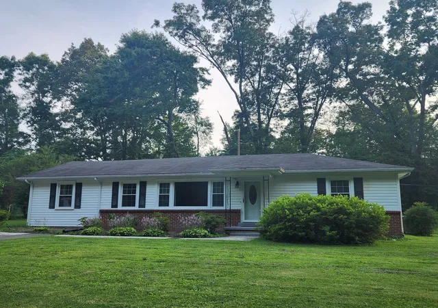 1st image of 1200 Harton Blvd, Tullahoma, TN 37388 | MLS# 3248545