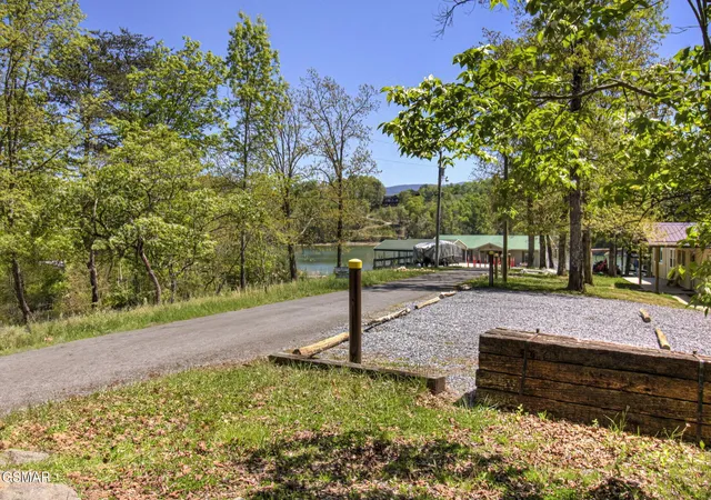 4th image of 1909 Cheyene Trail, Dandridge, TN 37725 | MLS# 3304033