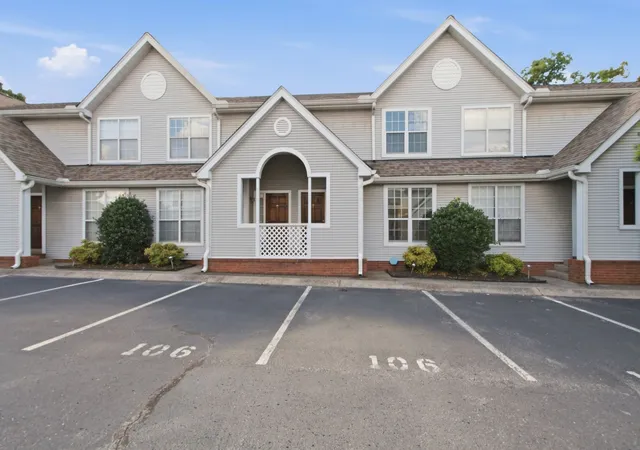 Photo 1 of Townhouse for sale at 106 Sylvan Glen Ct, Nashville, TN 37209 | MLS# 3245614 | Listing updated on 2026-09-28