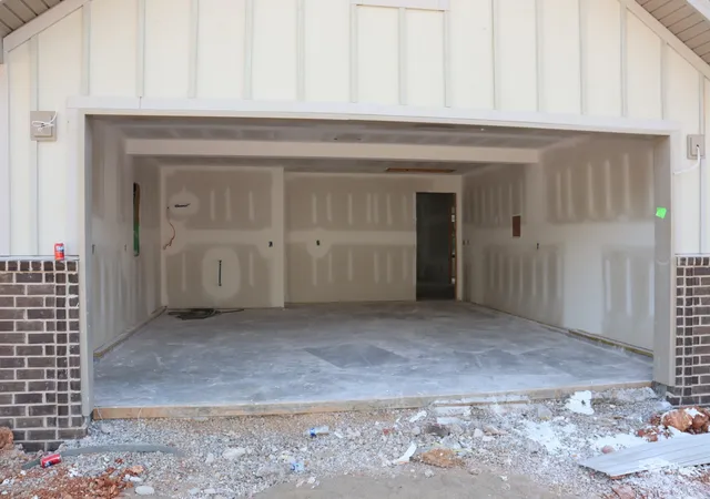 Photo 3 of Single family home for sale at 597 Willow Park Dr, Clarksville, TN 37043 | MLS# 3245109 | Listing updated on 2026-09-21