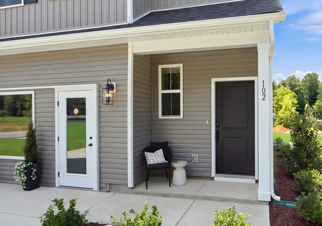 Photo 4 of Single family home for sale at 208 Jasper Way, White Bluff, TN 37187 | MLS# 3244780 | Listing updated on 2026-10-07