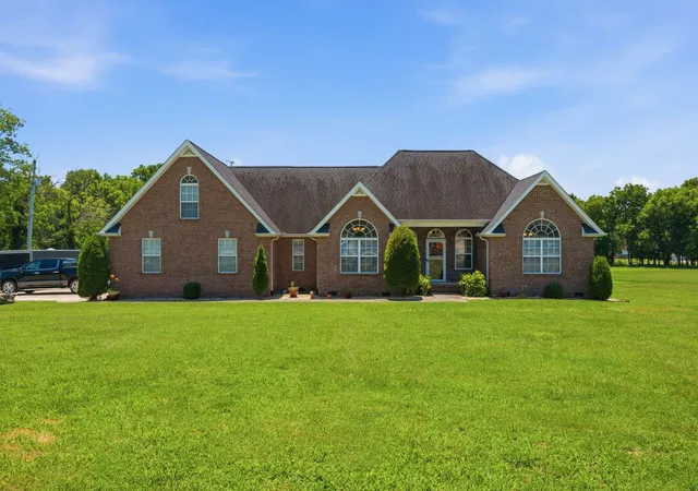 Homes for sale in Castalian Springs, TN | 465 Old 25 Loop, Castalian Springs, TN 37031 | MLS# 3246579