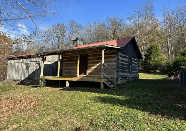3rd image of 3771 Jimmy Gray Robinson Rd, Williamsport, TN 38487 | MLS# 3309178