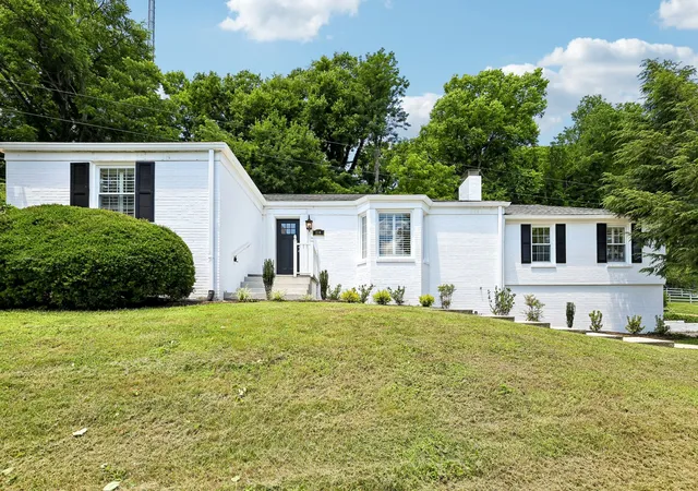 Homes for sale in Mount Pleasant, TN | 114 Fairview Dr, Mount Pleasant, TN 38474 | MLS# 3245885